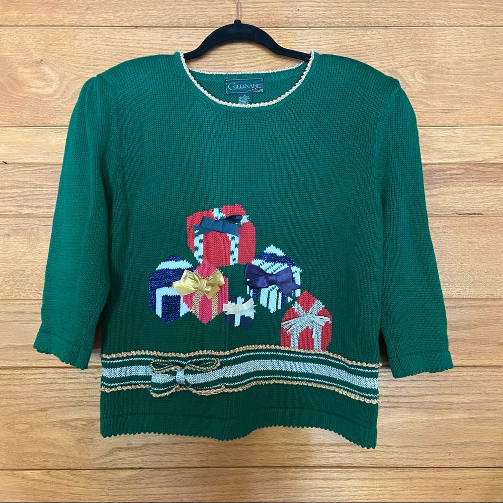 Vintage Christmas green puff sleeve present sweater